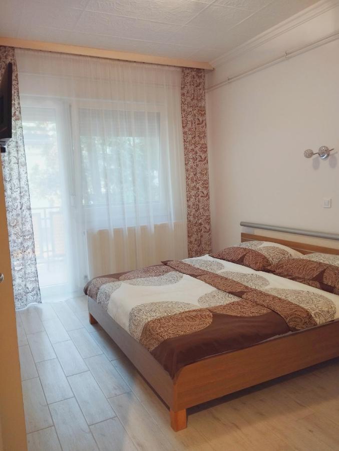 Ildiko Apartman Apartment Hajduszoboszlo Exterior photo