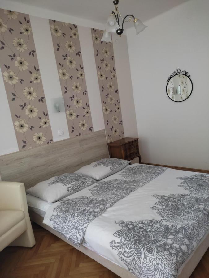 Ildiko Apartman Apartment Hajduszoboszlo Exterior photo